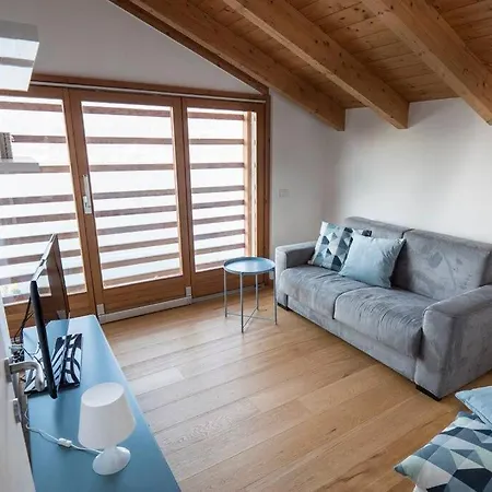 Beautiful Poolside And Stunning View Gardenia בלאנו