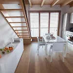 Ferienhaus Beautiful Poolside And Stunning View Gardenia *