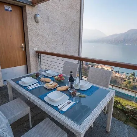 Beautiful Poolside And Stunning View Gardenia Bellano